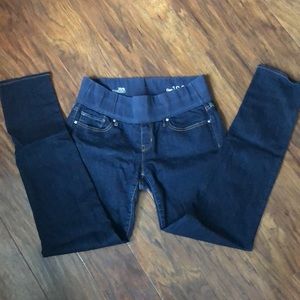 Gap brand, always skinny maternity jeans. Size 8
